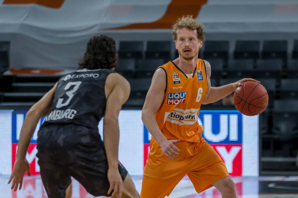 与女网相比 与女网相比